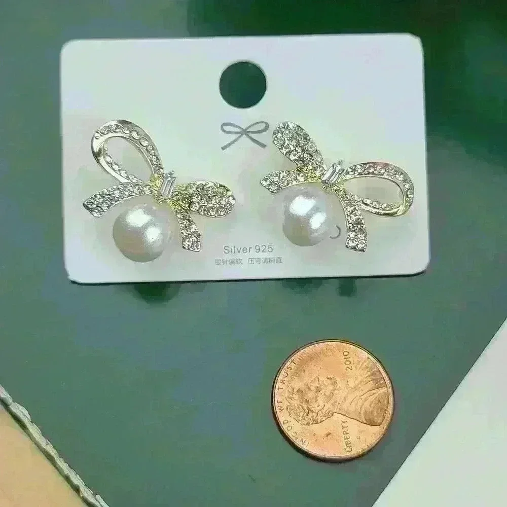 925 Sterling Silver pearl rhinestones earrings Gold-toned faux pearl - Picture 5 of 10